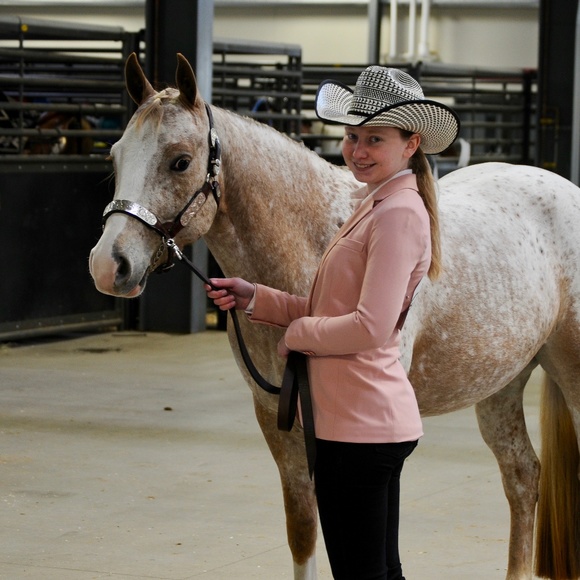 Meet your Posher, Annie - Picture 1 of 1